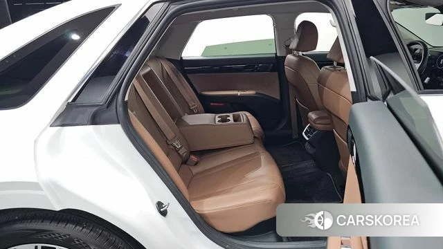 Hyundai Grandeur Hybrid (GN7) 2023 Белый из Кореи, фото 3