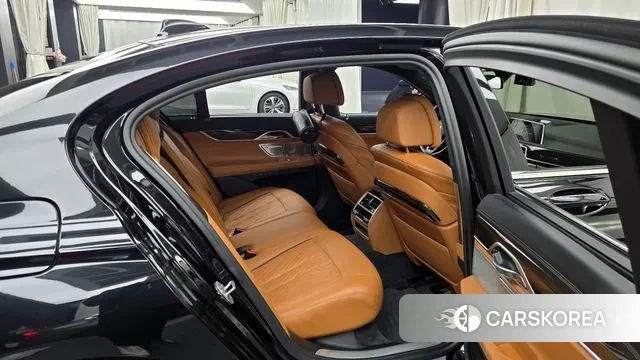 BMW 7 Series (G11) 2022 Черный из Кореи, фото 3