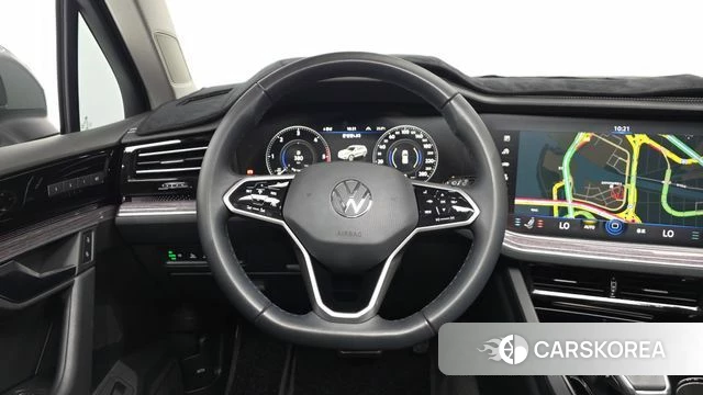 Volkswagen Touareg 3rd generation 2023 Серый из Кореи, фото 3