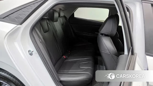 Hyundai The New Avante (CN7) 2024 Белый из Кореи, фото 3