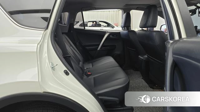 Toyota RAV4 2018 Белый из Кореи, фото 3
