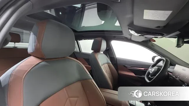 BMW 5 Series (G60) 2025 Белый из Кореи, фото 3