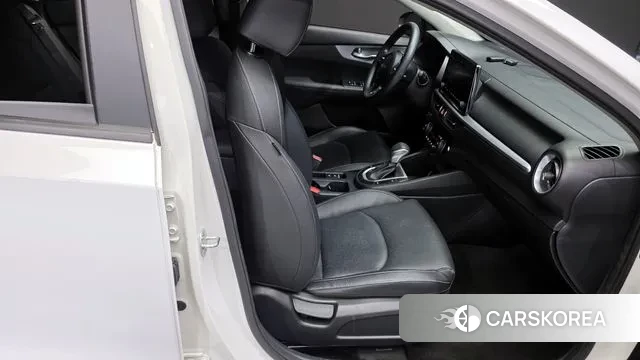 Kia The New K3 2nd generation 2021 Белый из Кореи, фото 3