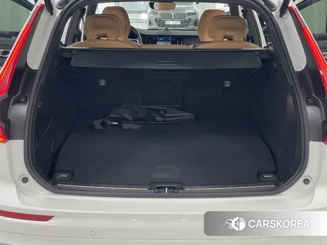 Volvo XC60 second Generation 2025 Белый из Кореи, фото 3