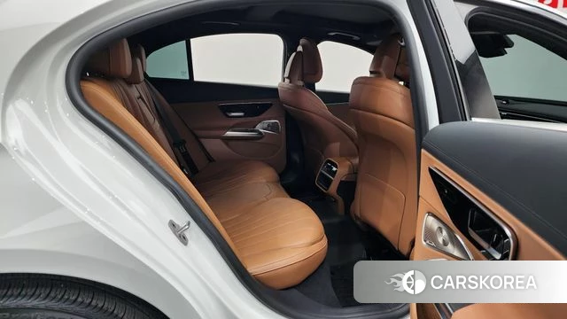 Mercedes-Benz E-Class W214 2024 Белый из Кореи, фото 3