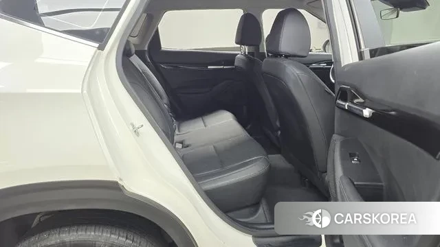 Kia Seltos 2022 Белый из Кореи, фото 3