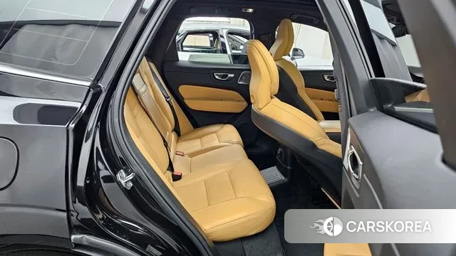 Volvo XC60 second Generation 2021 Черный из Кореи, фото 3