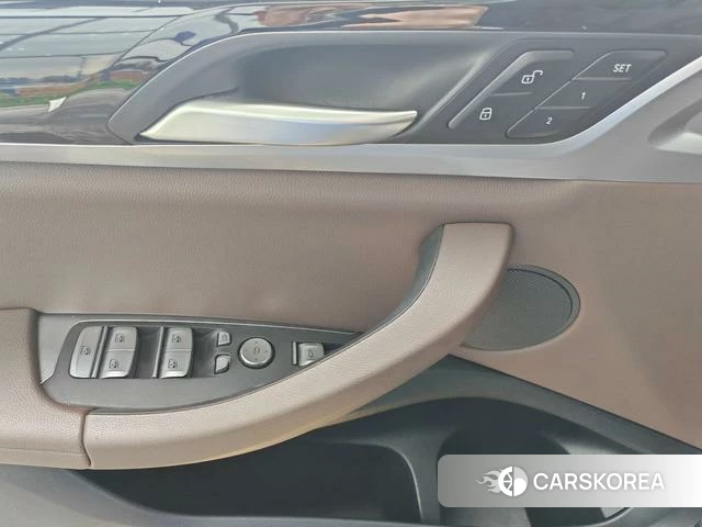 BMW X3 2021 Черный из Китая, фото 3