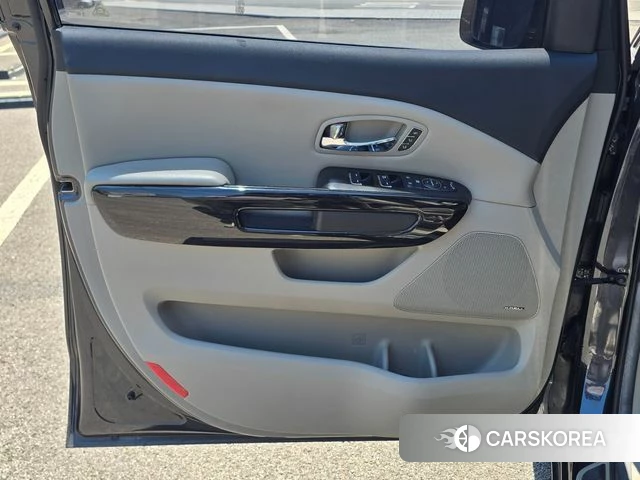 Kia The New Carnival 2018 Серый из Кореи, фото 3