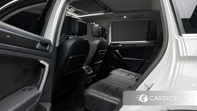 Volkswagen Tiguan second Generation 2020 Белый из Кореи, фото 3