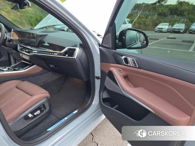 BMW X5 (G05) 2026 Цвет галактики из Кореи, фото 3