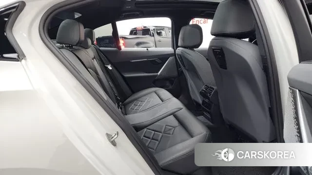 BMW 5 Series (G60) 2024 Белый из Кореи, фото 3