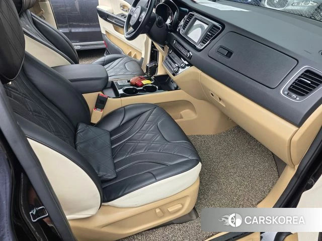 Kia The New Carnival 2018 Черный из Кореи, фото 3