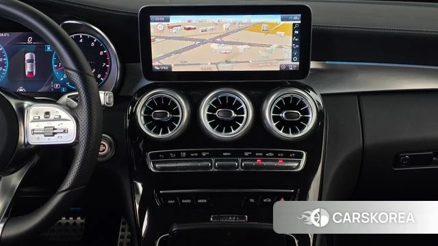 Mercedes-Benz C-Class W205 2023 Белый из Кореи, фото 3