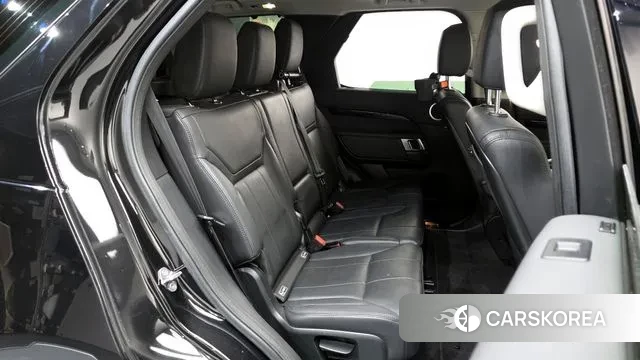 Land Rover Discovery 5 2018 Черный из Кореи, фото 3