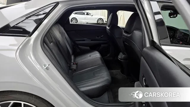 Hyundai Avante (CN7) 2022 Серебристо-серый из Кореи, фото 3