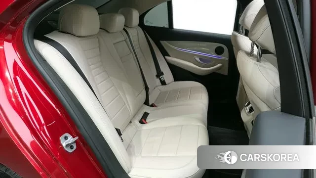 Mercedes-Benz E-Class W213 2019 Красный из Кореи, фото 3