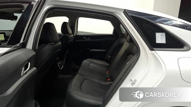 Kia K5 3rd generation 2023 Белый из Кореи, фото 3