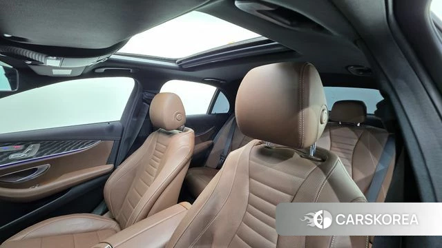 Mercedes-Benz E-Class W213 2022 Черный из Кореи, фото 3