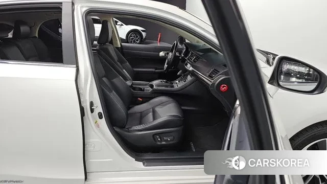 Lexus CT200h 2018 Белый из Кореи, фото 3