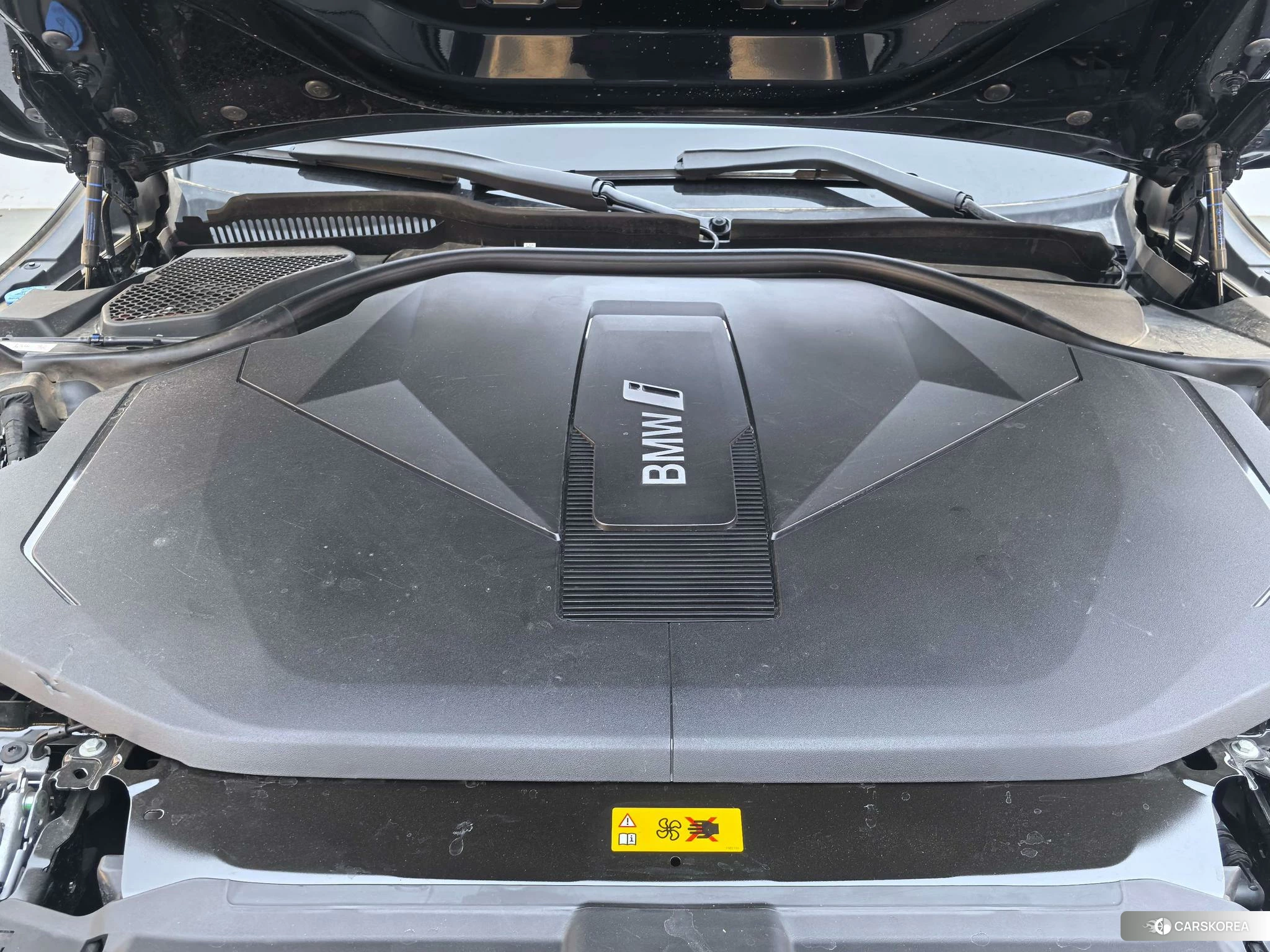 BMW i5 2024 Черный из Китая, фото 3
