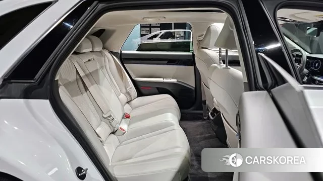 Hyundai Grandeur Hybrid (GN7) 2023 Белый из Кореи, фото 3