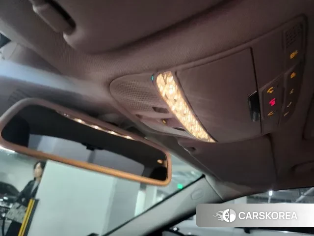 Mercedes-Benz C-Class W205 2018 Белый из Кореи, фото 3