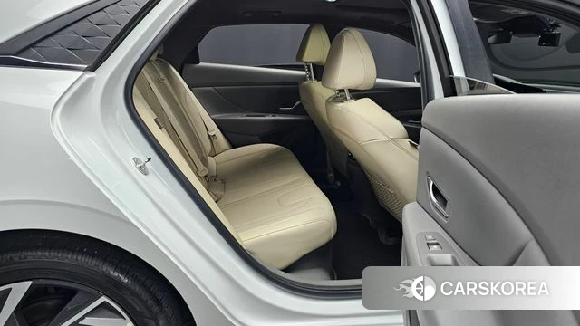 Hyundai The New Avante Hybrid (CN7) 2024 Белый из Кореи, фото 3