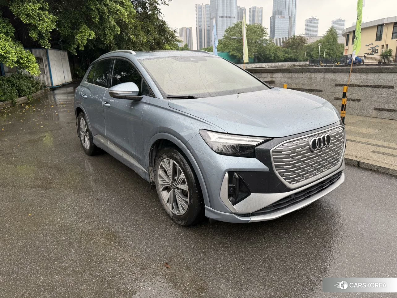 Audi Q4 e-tron 2022 Темно-серый из Китая, фото 3