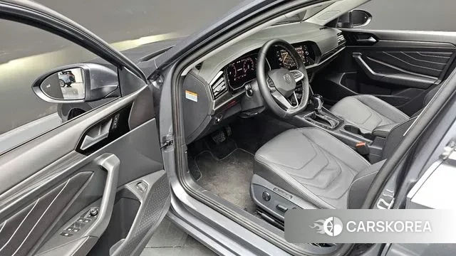 Volkswagen 7th Generation of Jetta 2024 Серый из Кореи, фото 3