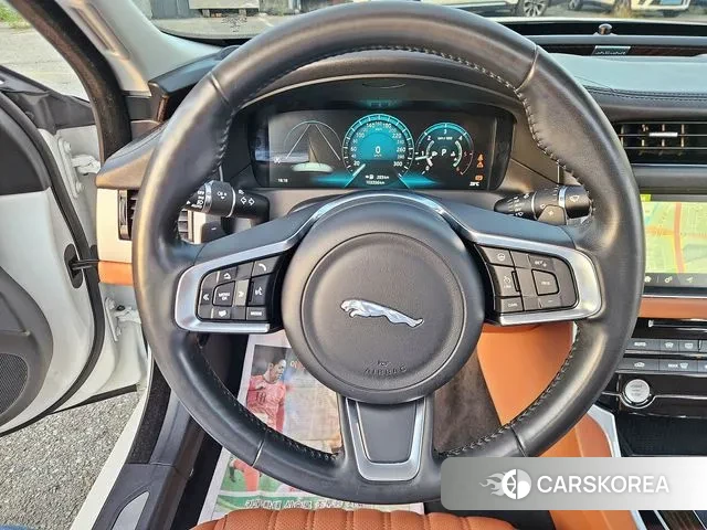 Jaguar XF (X260) 2018 Белый из Кореи, фото 3