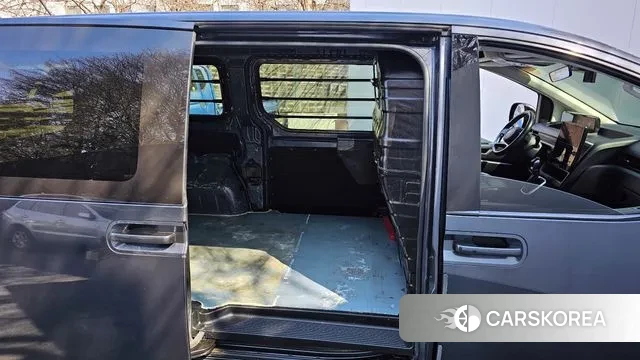 Hyundai Staria 2021 Серый из Кореи, фото 3