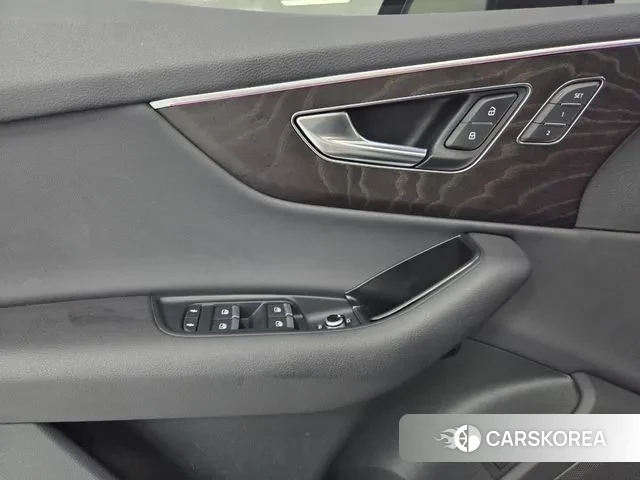 Audi Q7 (4M) 2021 Черный из Кореи, фото 3