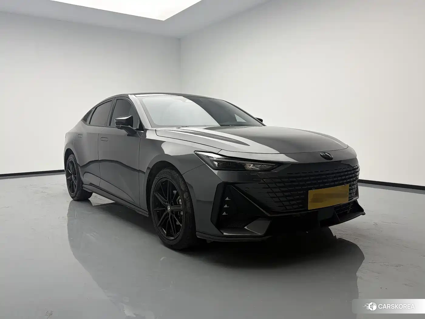 Chang'an UNI-V 2023 Silver/gray из Китая, фото 3