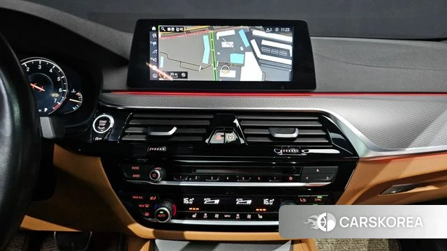 BMW 5 Series (G30) 2018 Серый из Кореи, фото 3