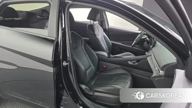 Hyundai The New Avante (CN7) 2023 Черный из Кореи, фото 3