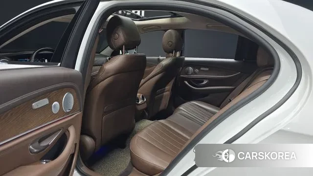 Mercedes-Benz E-Class W213 2019 Белый из Кореи, фото 3