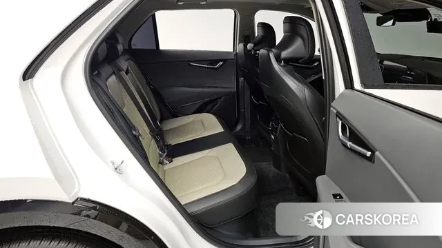 Kia Di Ol Nu Niro 2023 Белый из Кореи, фото 3