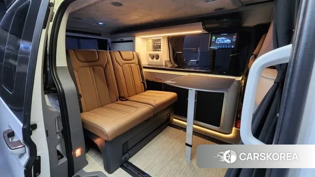 Hyundai Staria 2023 Белый из Кореи, фото 3