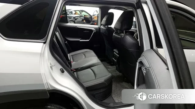 Toyota RAV4 5th Generation 2023 Белый из Кореи, фото 3