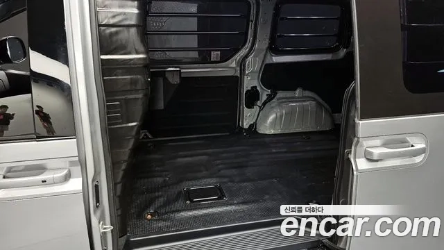 Hyundai Staria 2021 Серебряный из Кореи, фото 3