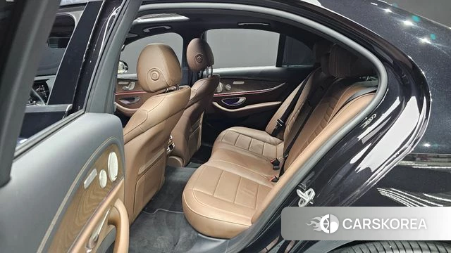 Mercedes-Benz E-Class W213 2021 Черный из Кореи, фото 3