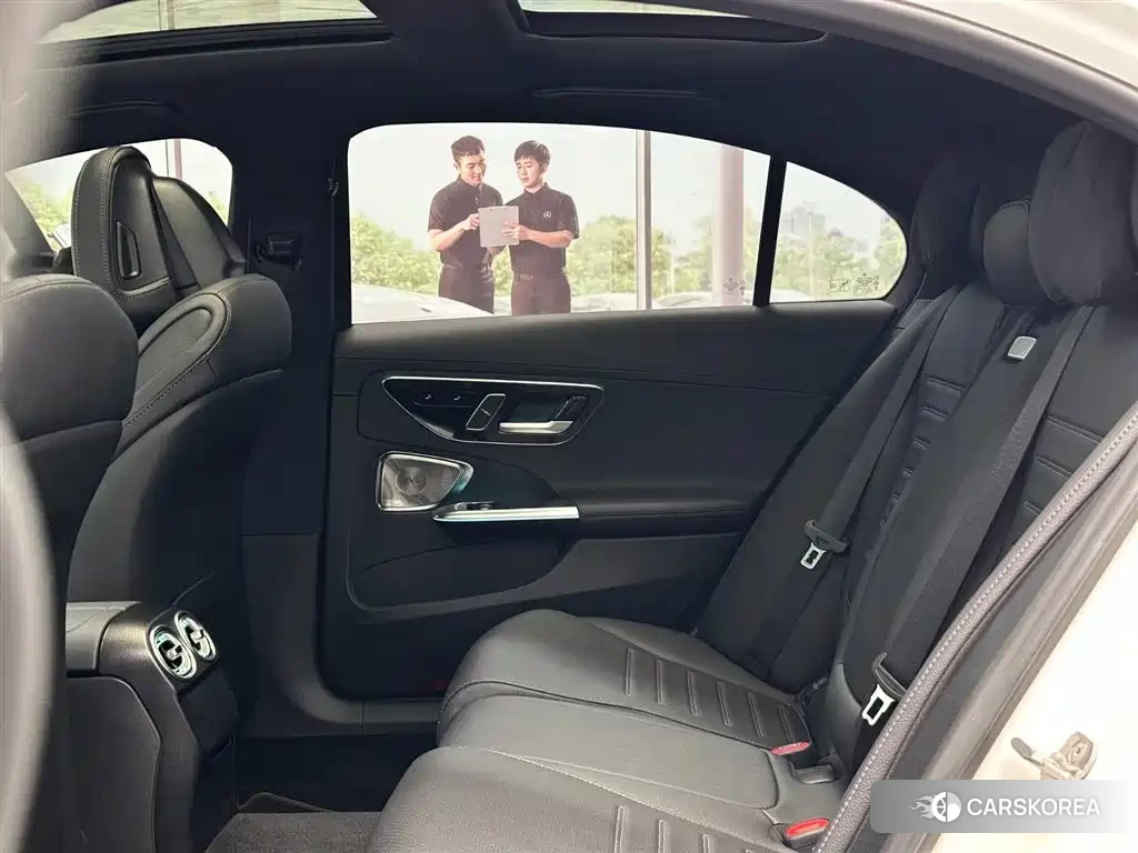 Mercedes-Benz C-class 2024 Белый из Китая, фото 3