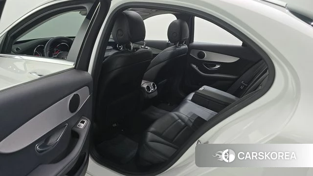 Mercedes-Benz C-Class W205 2020 Белый из Кореи, фото 3
