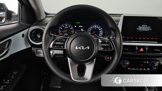 Kia The New K3 2nd generation 2024 Белый из Кореи, фото 3