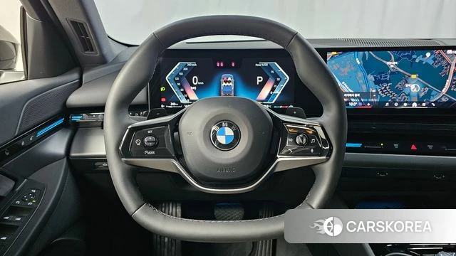 BMW 5 Series (G60) 2023 Серый из Кореи, фото 3