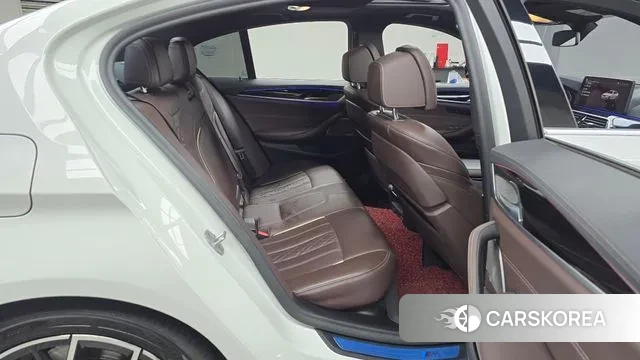 BMW 5 Series (G30) 2021 Белый из Кореи, фото 3