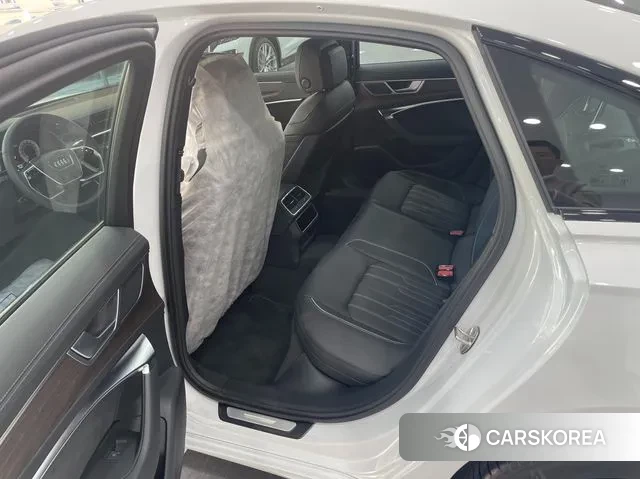 Audi A6 (C8) 2024 Белый из Кореи, фото 3