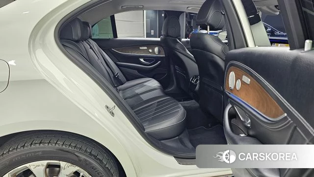 Mercedes-Benz E-Class W213 2018 Белый из Кореи, фото 3