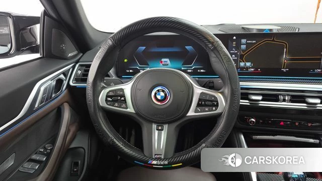 BMW i4 2022 Цвет галактики из Кореи, фото 3